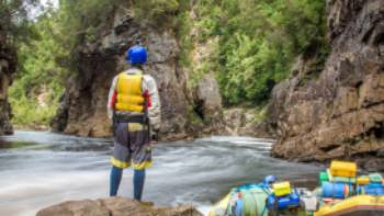 Rafter admiring the famous Rock Island Bend on the Franklin | Glenn Walker