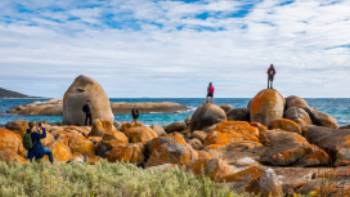 Hiking the spectacular Flinders Island coastline